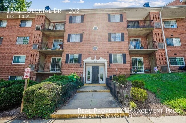 Building Photo - 1541 Colonial Dr Unit 203 Rental