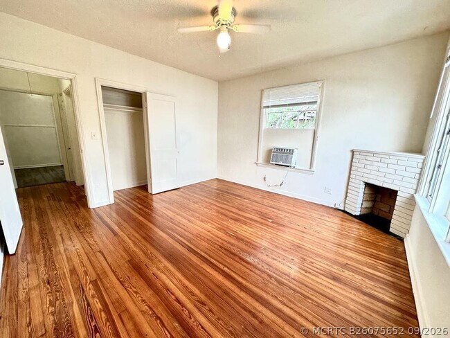 2016 Broward Ave Unit 3