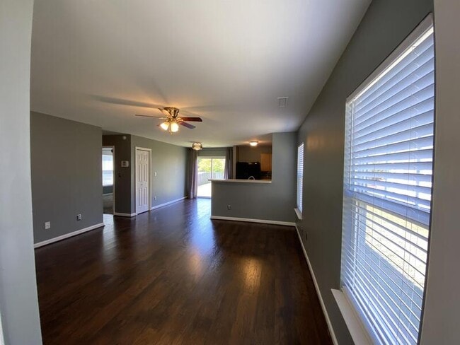 Photo - 3828 Satinleaf Dr