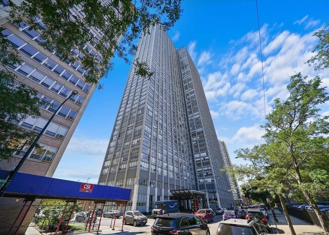 Building Photo - 655 W Irving Park Rd Unit 5108