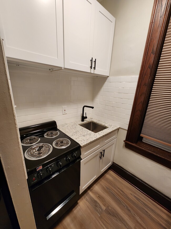 Photo - 723 N Lime St Unit #1