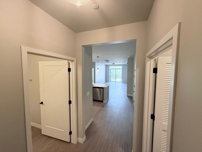 Building Photo - 464 Glenwood Ave Rental