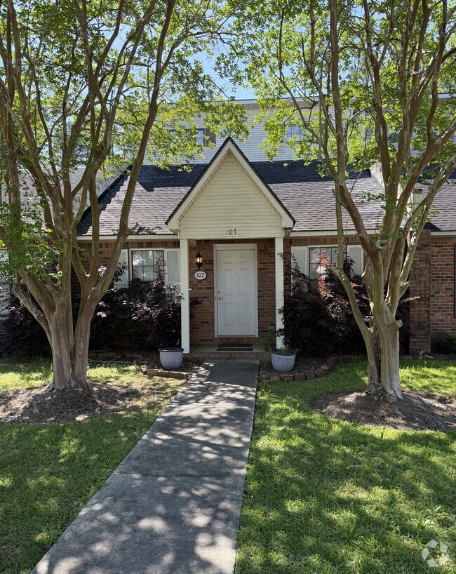 Building Photo - 107 Southgate Dr Rental