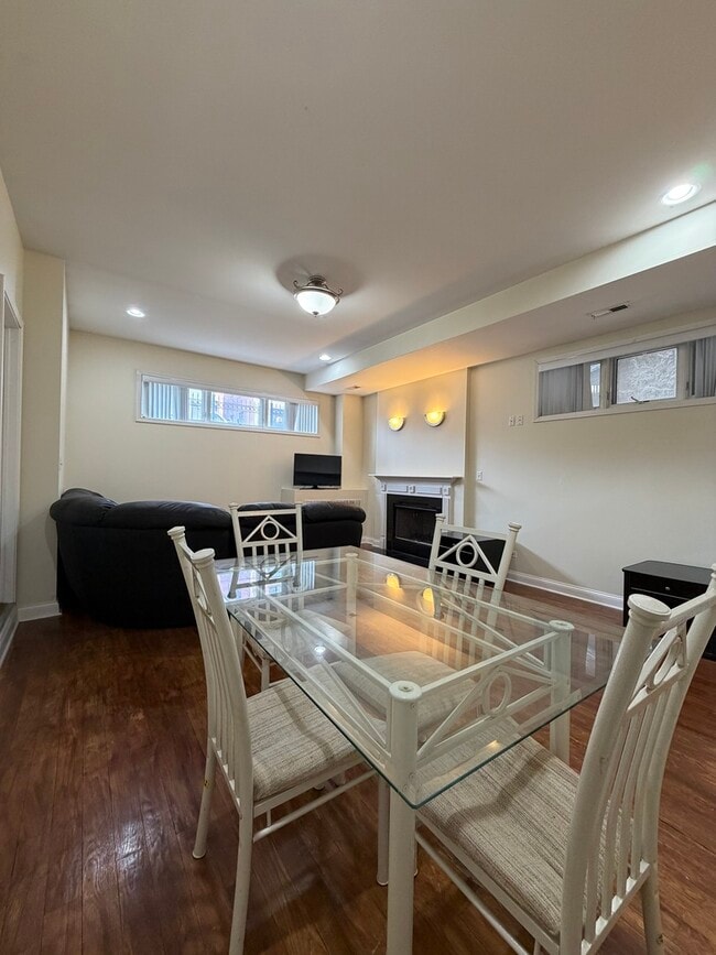 Photo - 2355 W Harrison St Unit GDN
