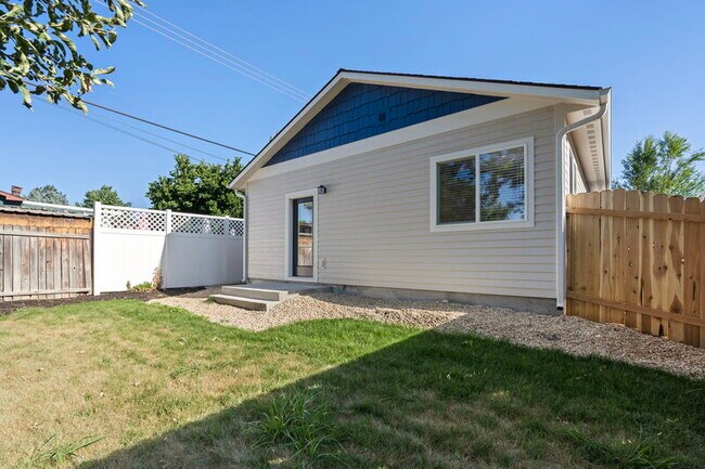 Photo - 3716 Custer Dr