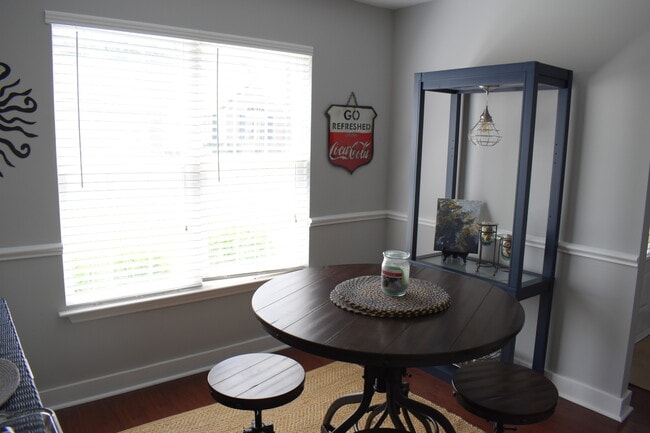 Photo - 1505 Lynchfield Ct