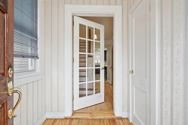 Photo - 1507 80th St