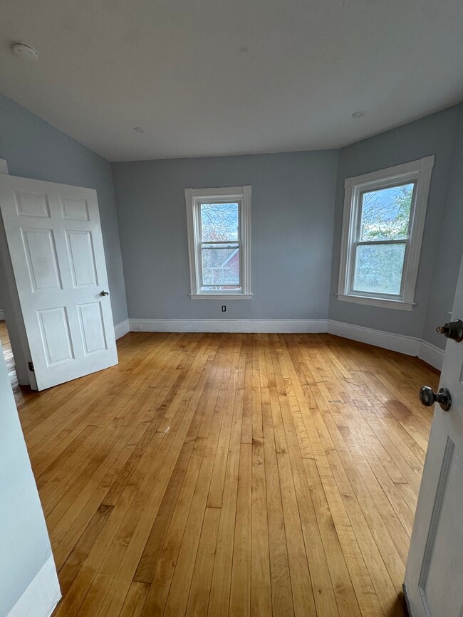 Building Photo - 103 French Ave Unit 2