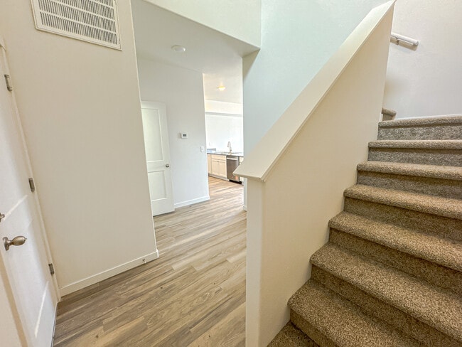 Photo - 1633 Elsie Jean Trl