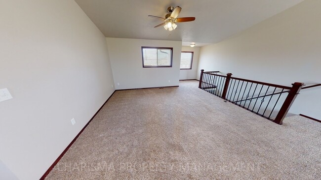 Photo - 330 Vernon Dr