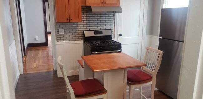 Kitchen - 74 Pembroke Ave Unit 74 Pembroke Ave, FL#1