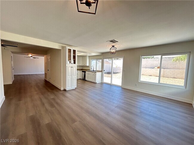 Photo - 5035 Meadow Grove Ct