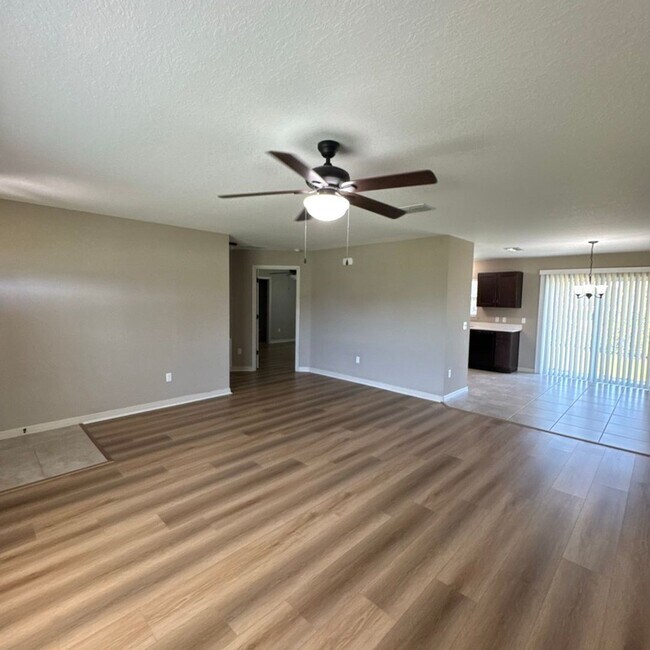 Photo - DISCOVER THE BEAUTIFUL 3 Bd/2Ba in Ocala!!