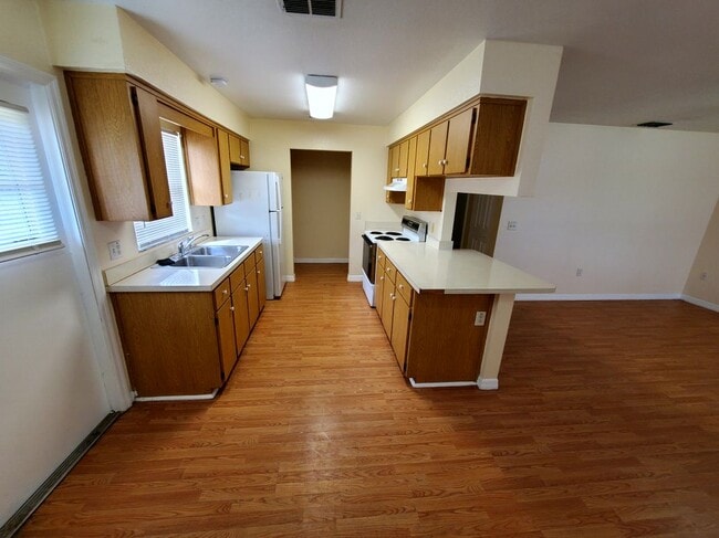 Photo - 1022 Church St