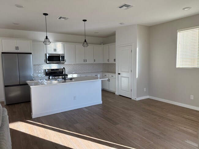 Photo - 18085 W Lupine Ave