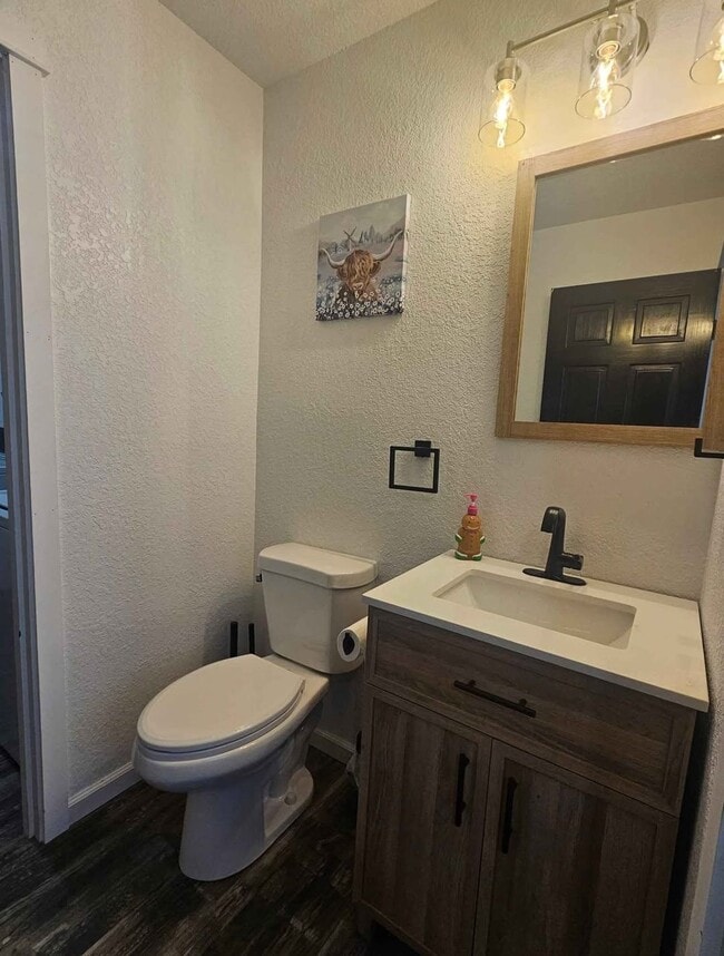 Photo - 283 NE West Ave