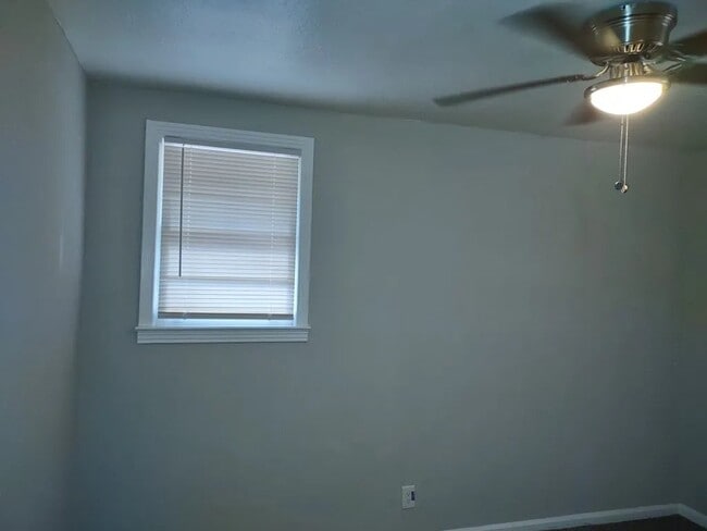 Photo - 4612 Harbin St