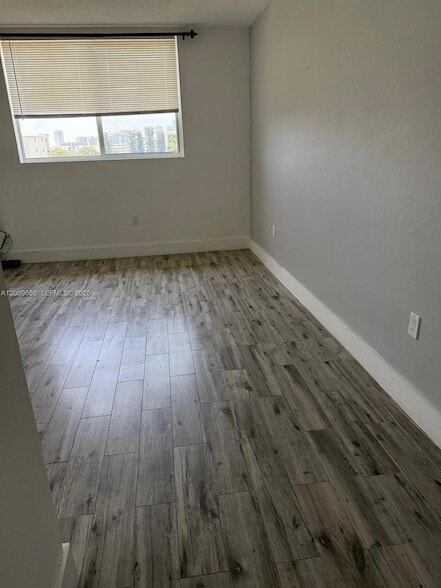 Photo - 2851 Leonard Dr Unidad J505