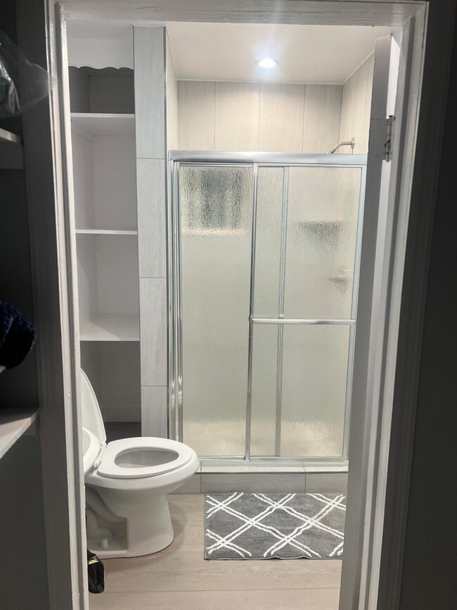 Photo - 12829 Doty Ave