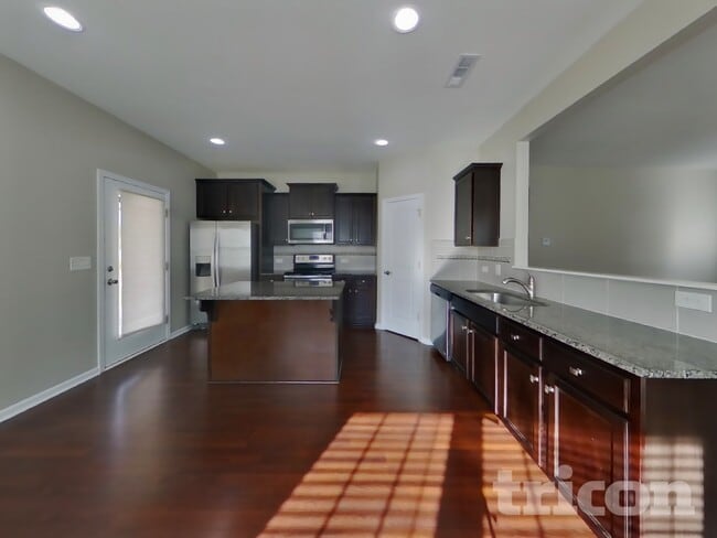 Photo - 3301 Pikes Peak Dr