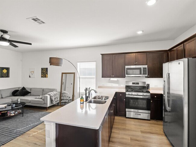 Photo - 2729 Louris Ln