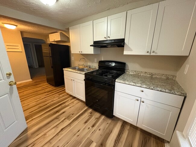 Photo - 10012 Robinson Ave Unit #2