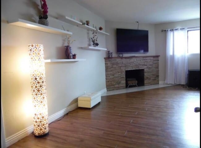 Photo - 132 Shadow Ln