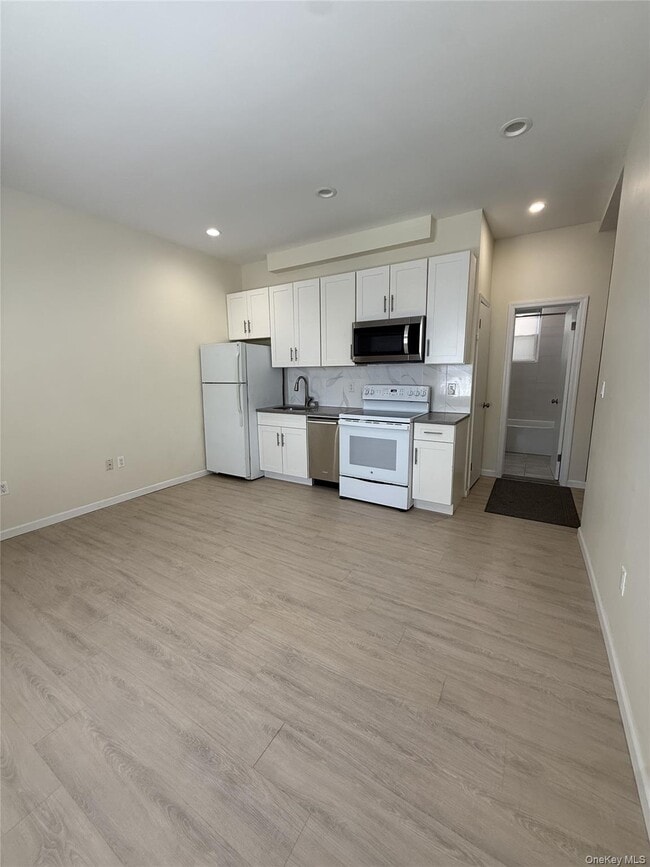 Photo - 127 Mineola Blvd Unit 1