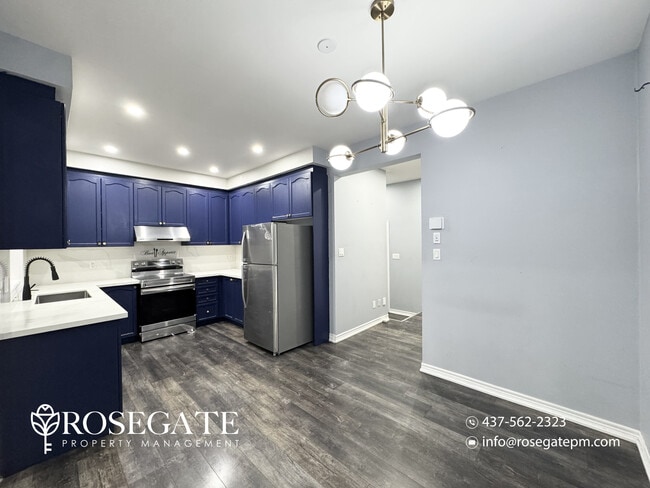 Photo - Spacious 4-Bedroom Main Level Home with Garage & 3 Parking in Brampton Unit 1