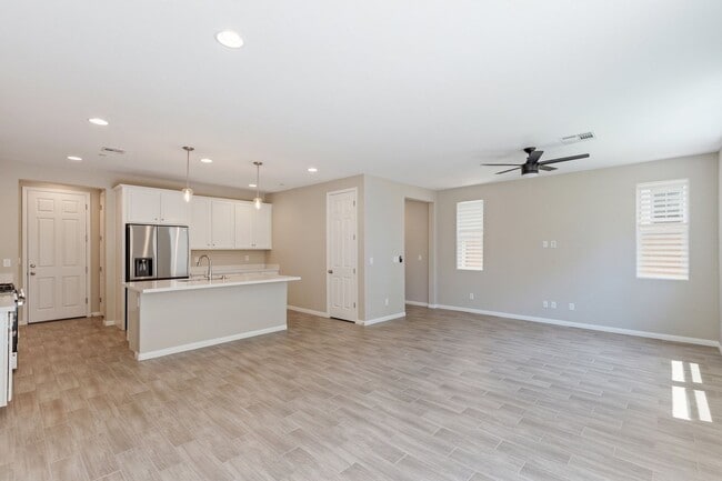 Photo - Beautiful Townhome located in Cadence 3 bedroom Plus a LOFT, 2.5 Baths, 2 car garage