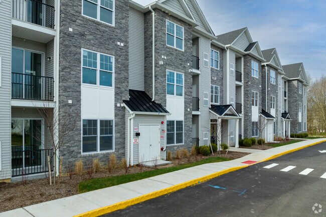 Oak Tree Apartments