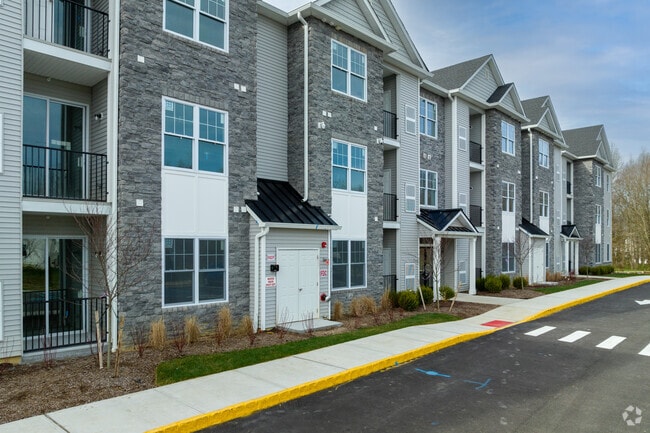 Photo - Oak Tree Apartments