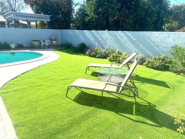 Photo - 15732 Covello St