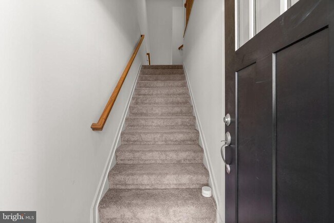 Photo - 1605 Aster Ln
