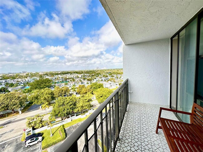 Photo - 800 Parkview Dr Unidad 1007