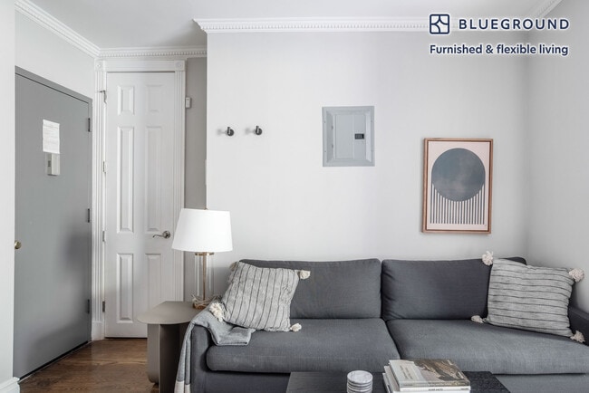 Photo - 118 Christopher St Unidad FL4-ID1166