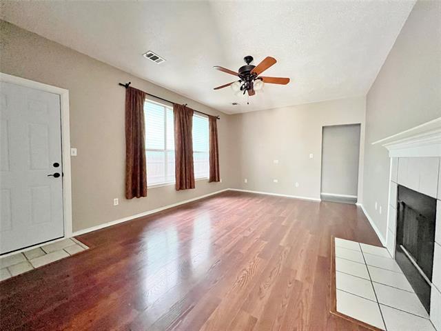 Photo - 2809 Newport Ave