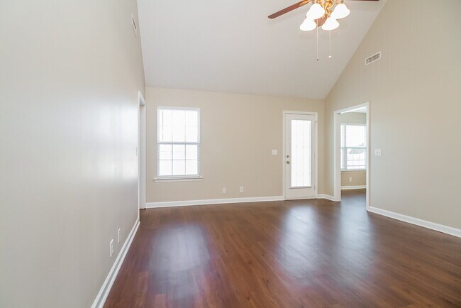 Photo - 4229 Nandina Ct