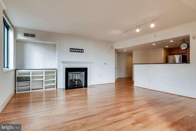 Photo - 414 Water St Unit 1903
