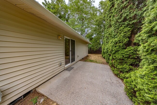 Photo - One Level Ranch Home - Three Bedrooms - Updated in 2024