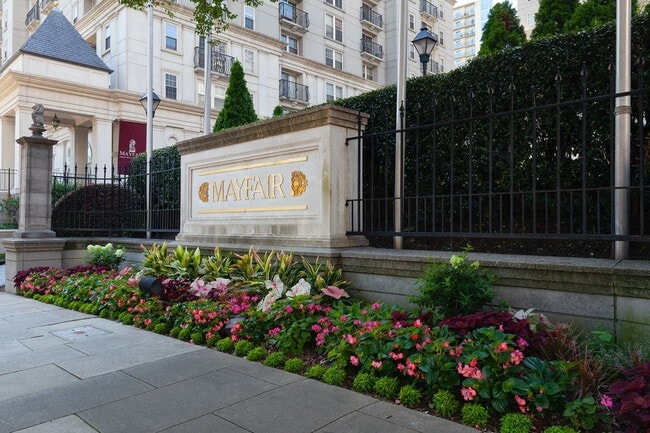 Photo - Beautiful 2bd/2ba Condo 1/2 Block from Piedmont Park and 17th Floor View!!