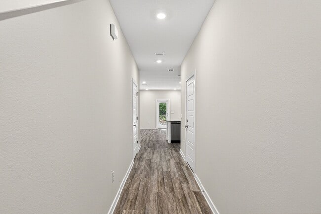 Photo - 41 S Main Deck Dr