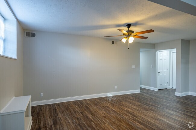 1BD, 1BA - 873SF