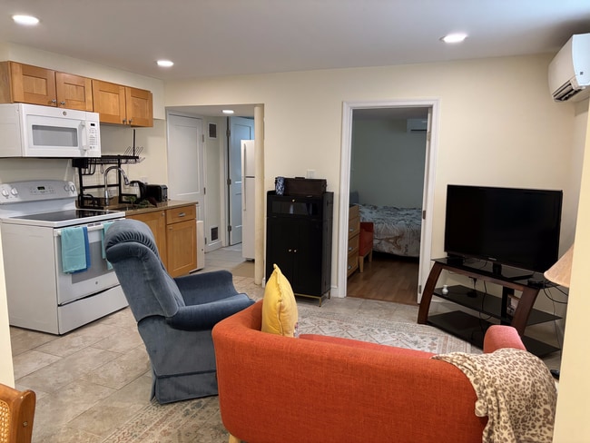 Building Photo - 9114 Walden Rd Unit #1