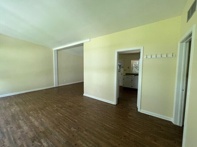 Photo - 2002 Chowkeebin Nene