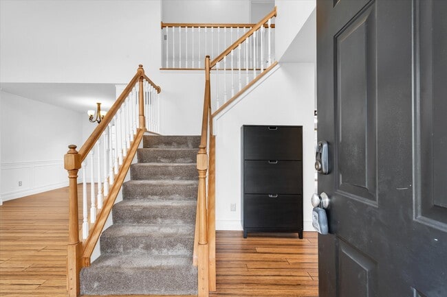 Photo - 506 E Tomaras Ave