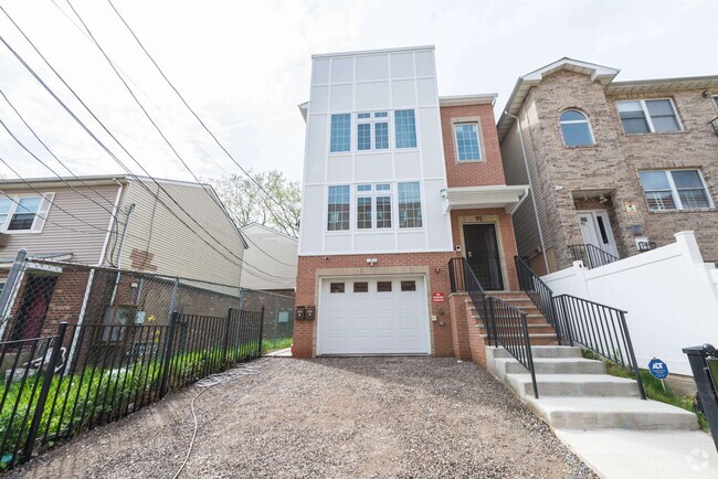 Building Photo - 95 Chadwick Ave Unit 2 Rental