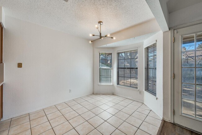 Photo - 6610 Darcy Ln