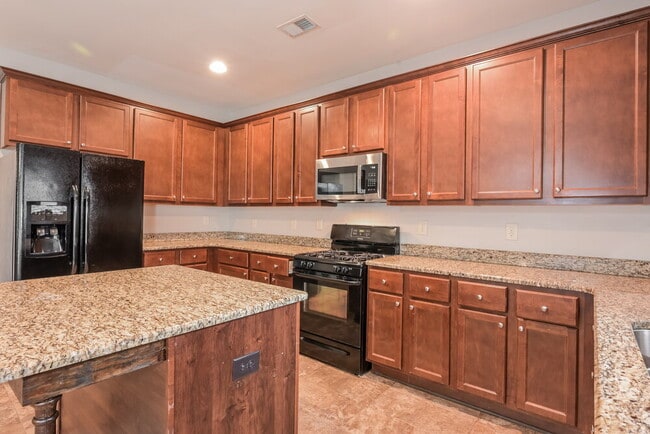 Photo - 441 Chandler Bluff Ct SE