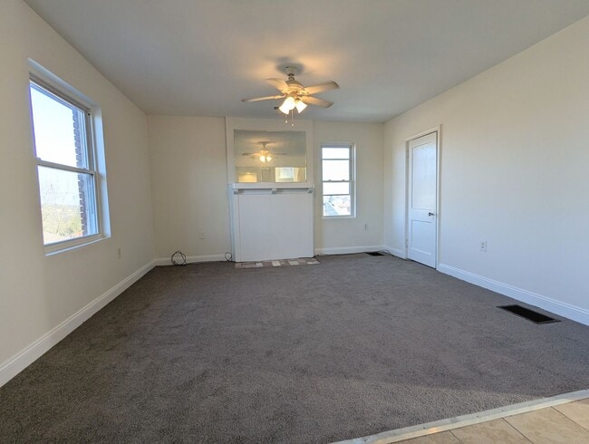 Photo - bot3705 Unit 2